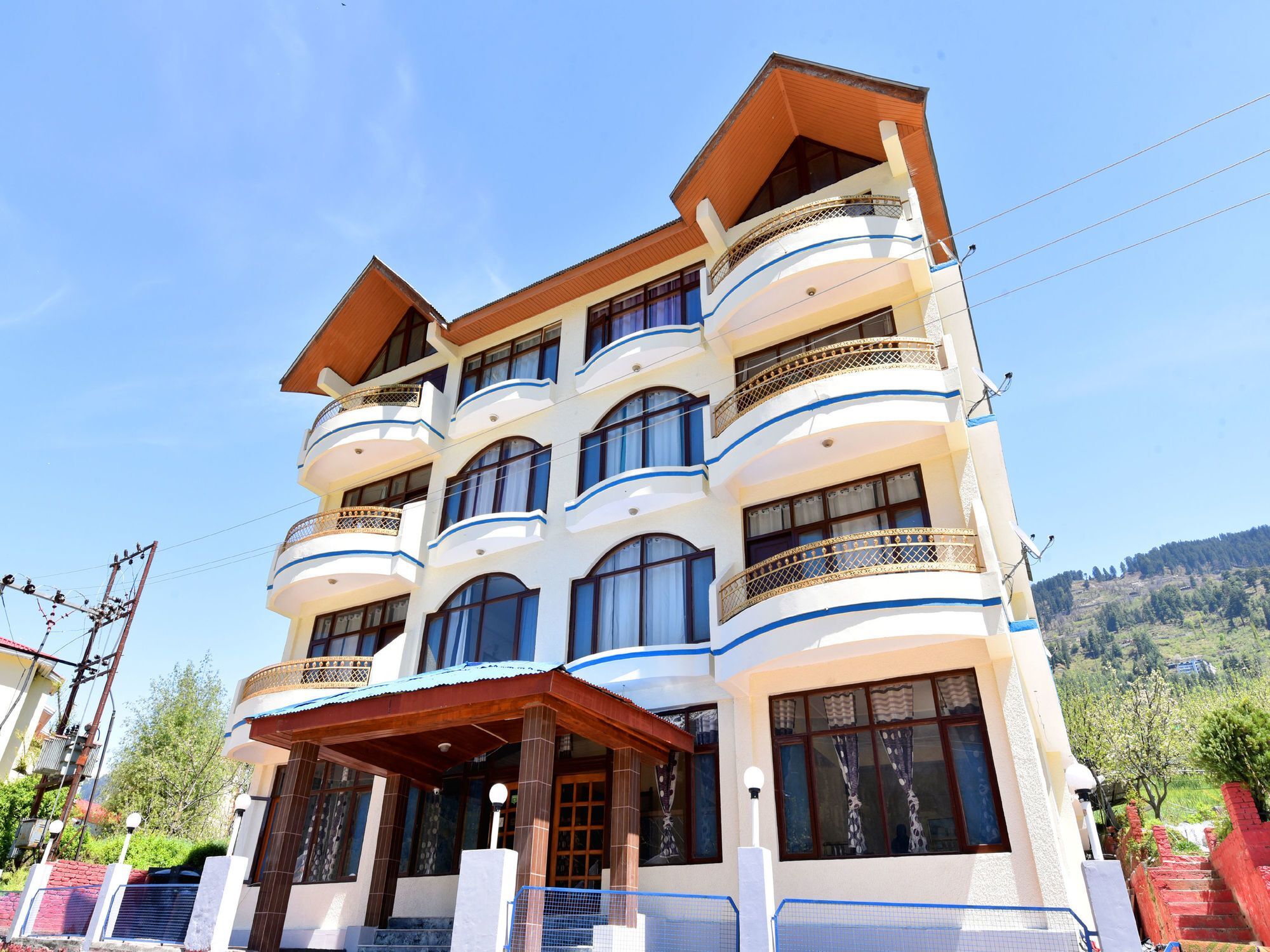 Oyo 12506 Zara Resorts And Hotels - Manali (Himachal Pradesh) — Photos 2